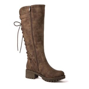 Brown Knee-High Lace-Up Boots - size 7